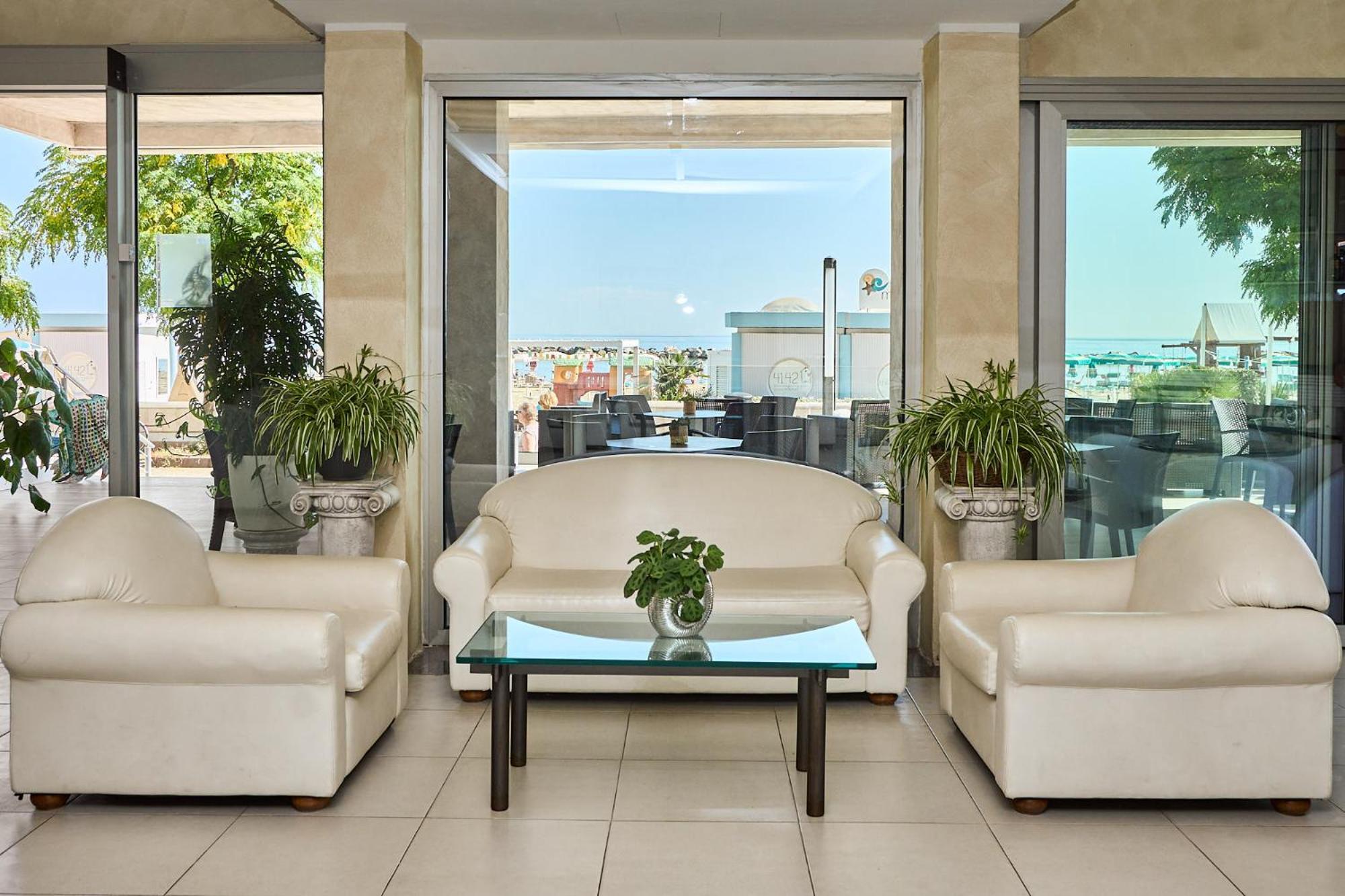 Hotel Piccadilly Bellaria-Igea Marina Exterior photo